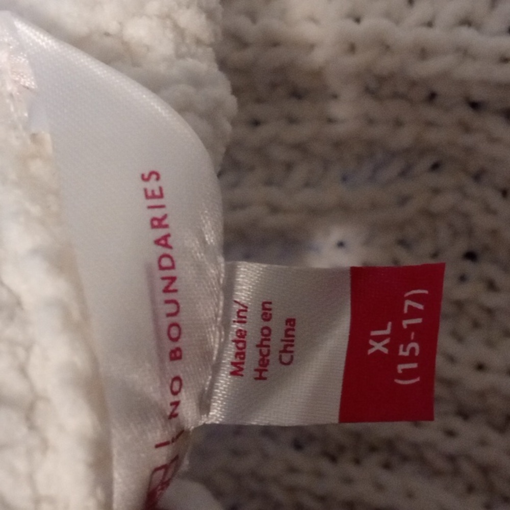 Sweater - Picture 4 of 6